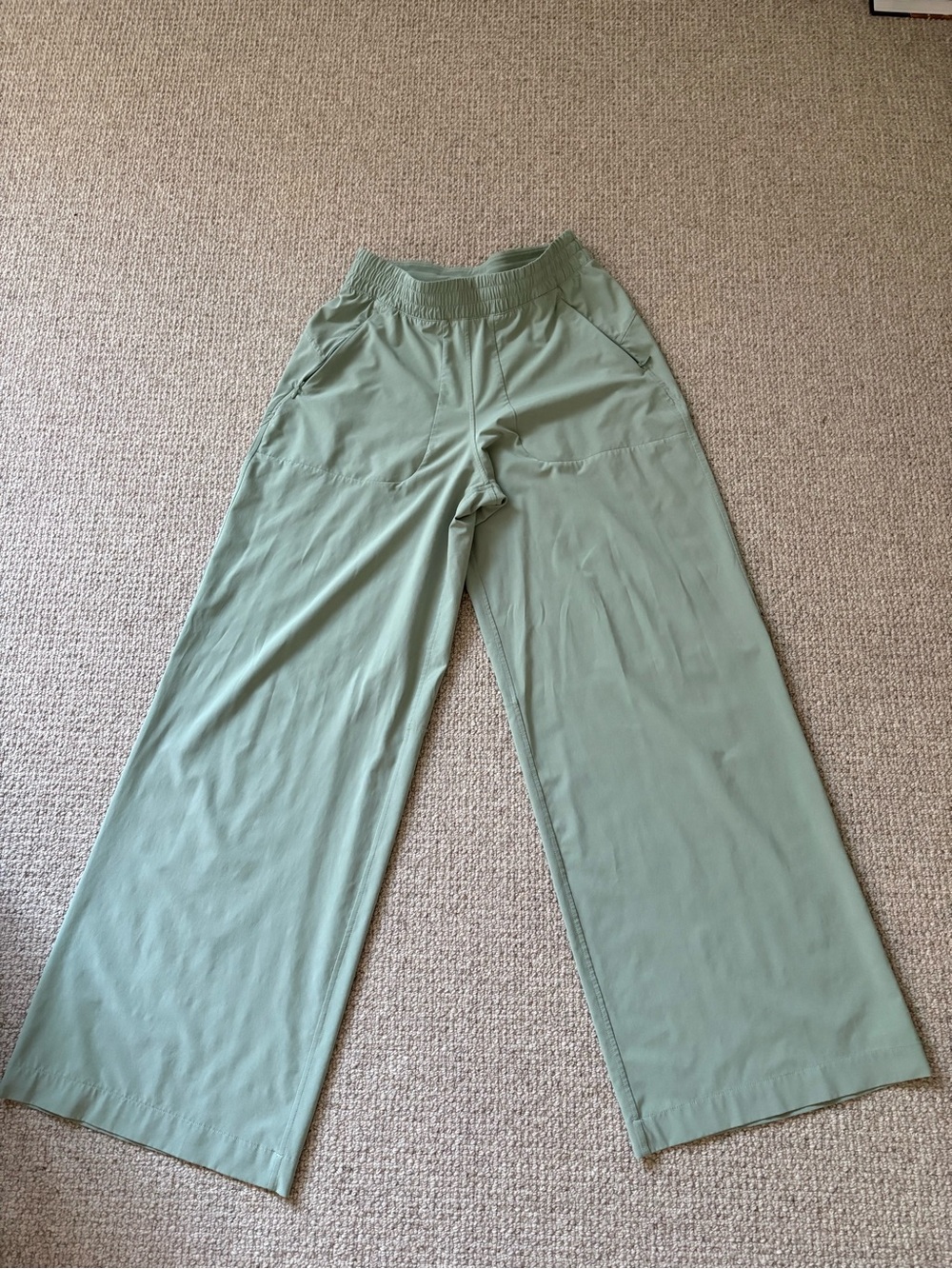 Women’s Lululemon Wide-Leg Pant